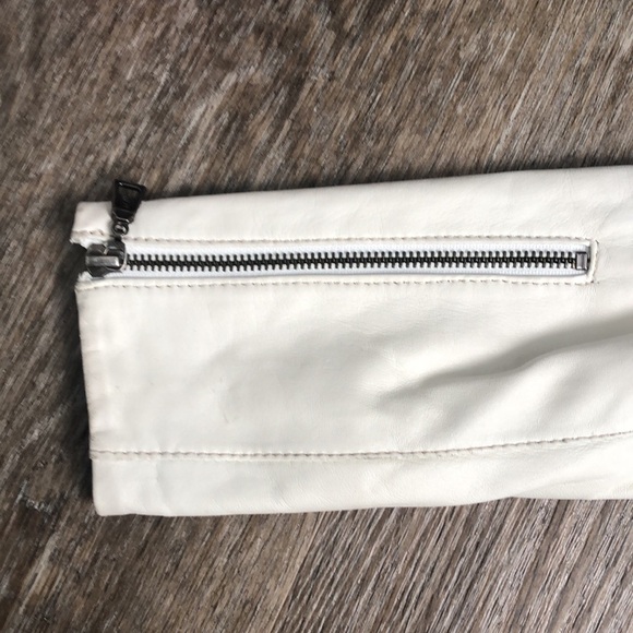 Vintage Danier Leather moto style jacket - Picture 4 of 8